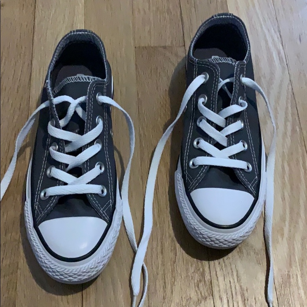 Gray Convers sneakers Women’s size 5